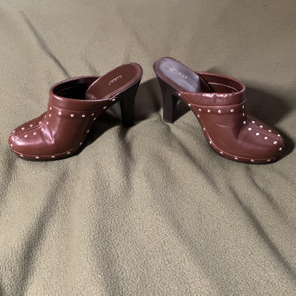 Fioni brown, heeled clogs.  Silver metal studs.  Size 8. - Picture 2 of 5